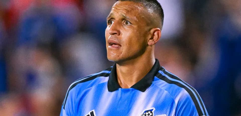 Joueur de l'Impact de Montréal en uniforme bleu