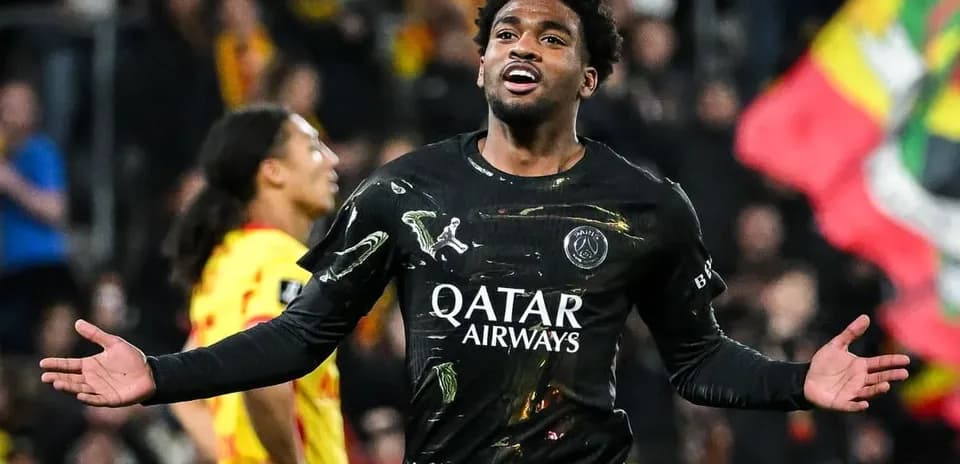 Joueur célébrant un but lors d'un match