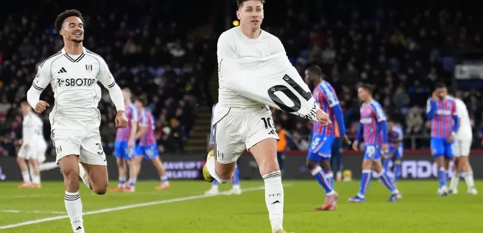 Joueurs de Fulham célébrant un but