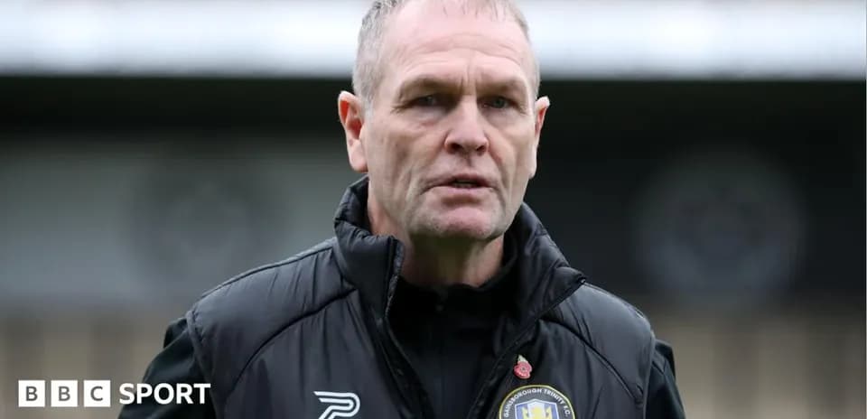 Entraîneur de Grimsby Town FC sur le terrain