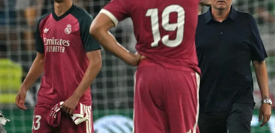 Joueurs du Real Madrid et entraîneur après le match