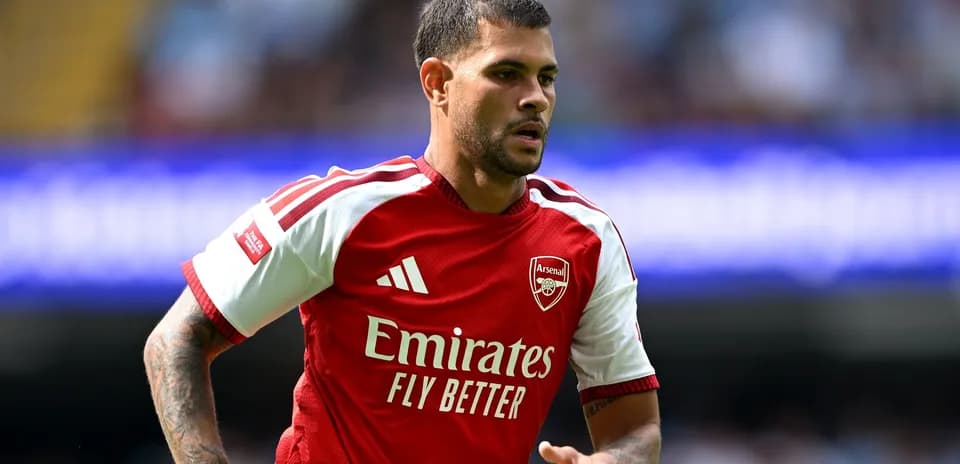 Joueur d'Arsenal en action sur le terrain