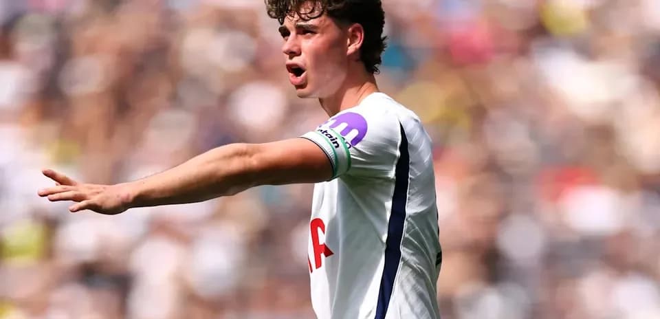 Joueur de Tottenham en action sur le terrain