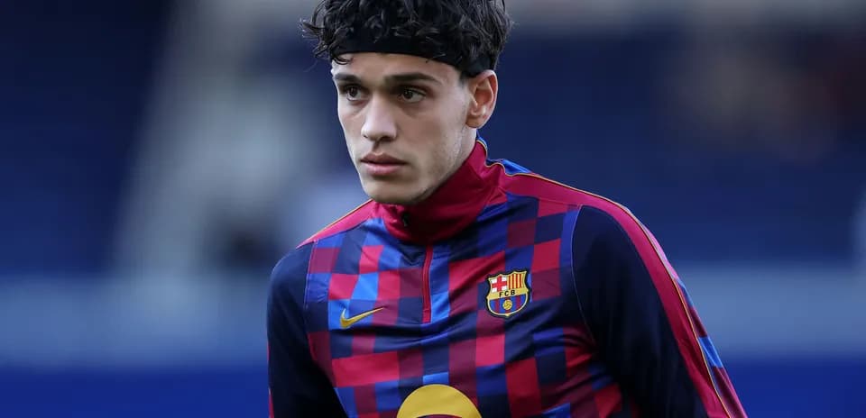 Joueur de Barcelone en tenue d'échauffement