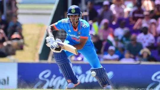 Joueur de cricket en action sur le terrain