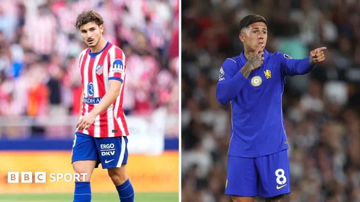 Joueurs d'Atletico Madrid et Chelsea sur le terrain