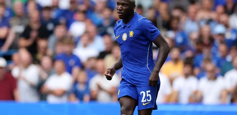 Joueur de Chelsea en action sur le terrain
