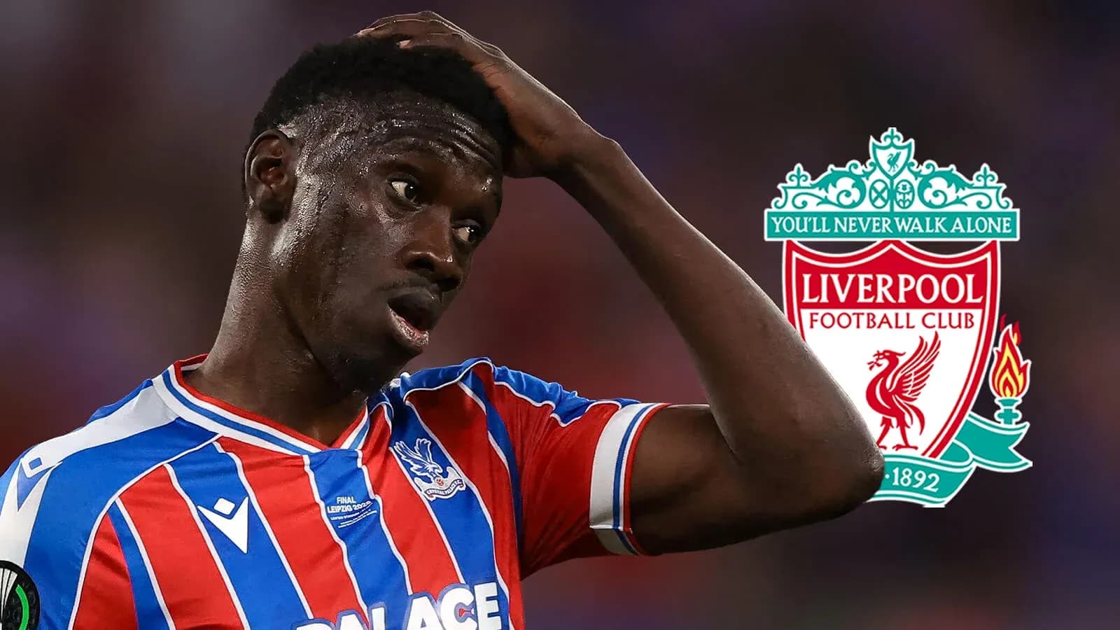 Joueur de Crystal Palace se tenant la tête en match
