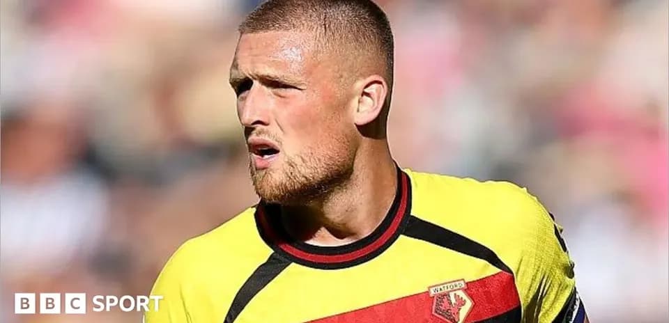 Joueur de Watford sur le terrain pendant un match