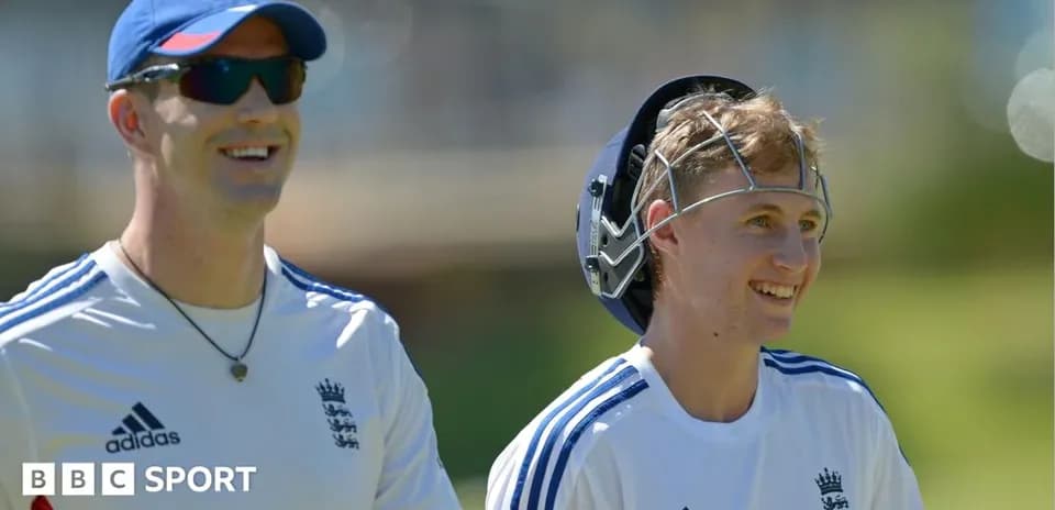 Joueurs de cricket souriant lors d'un entraînement