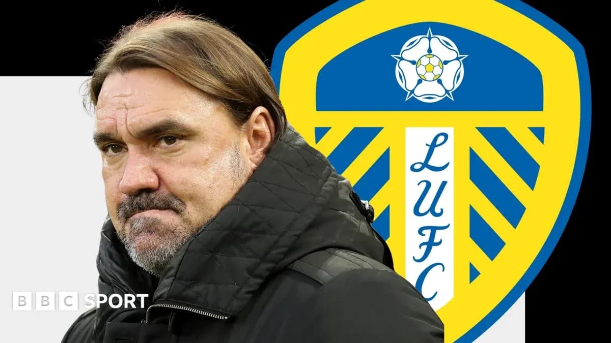 Entraîneur avec le logo de Leeds United en arrière-plan