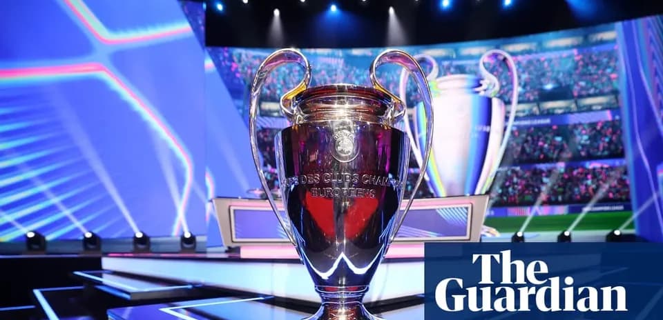 Trophée de la Ligue des champions sur scène