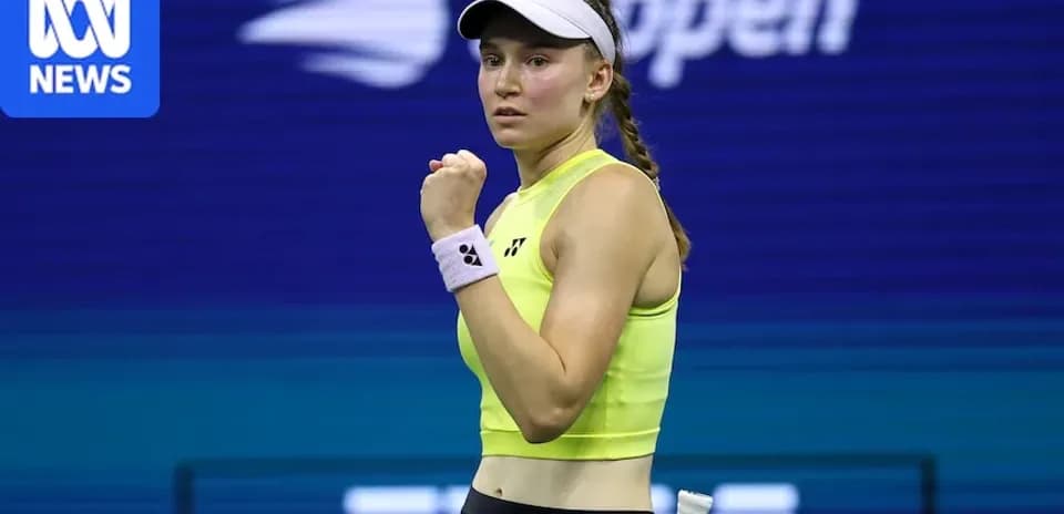 Joueuse de tennis célébrant un point au tournoi
