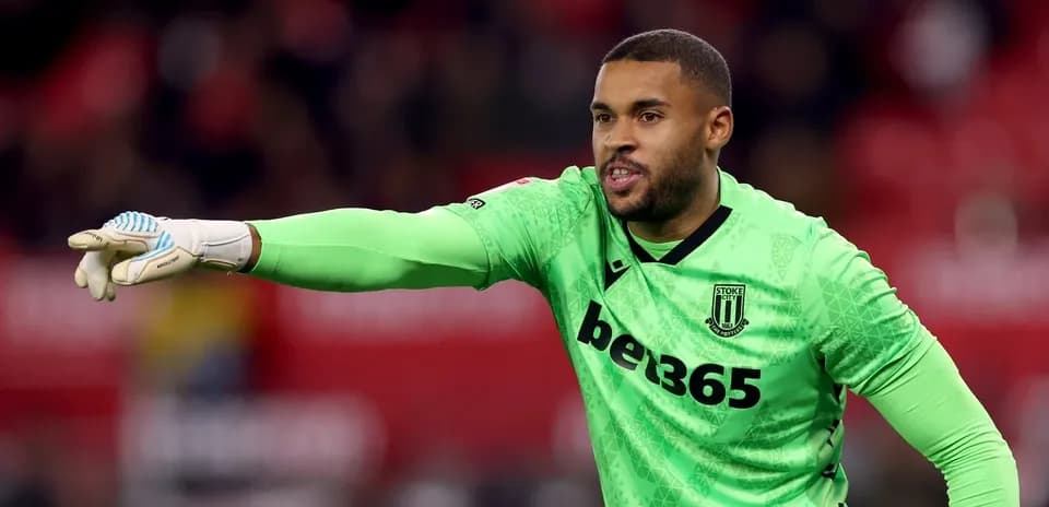 Gardien de but de Stoke City en action