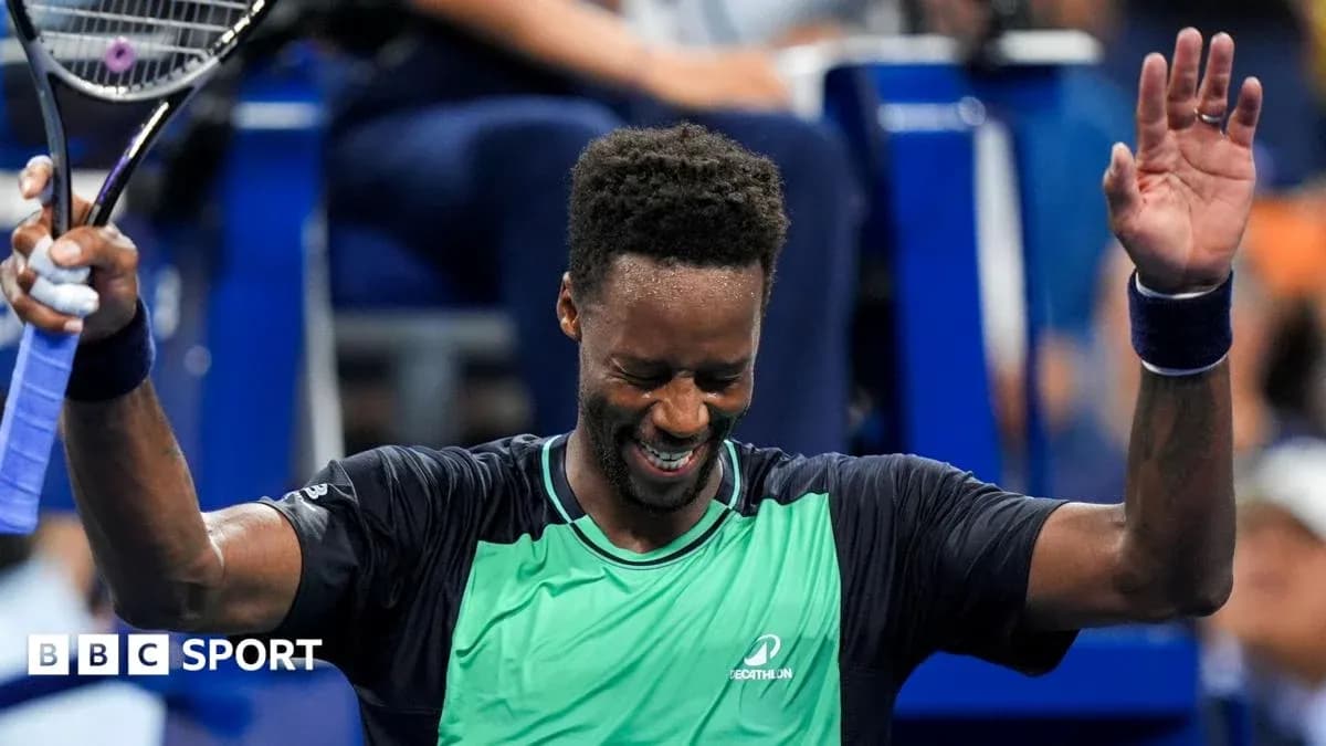 Joueur de tennis célébrant un point au tournoi