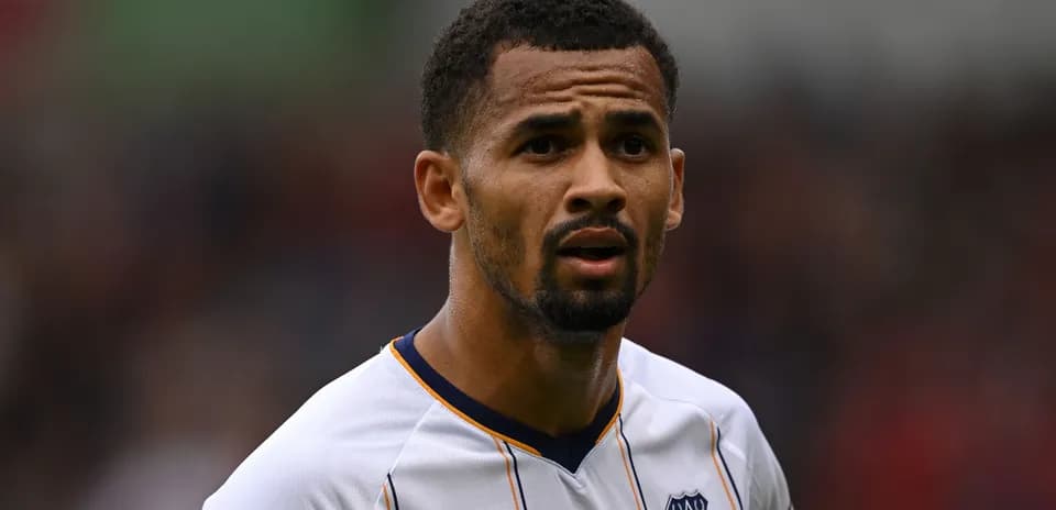 Joueur d'Everton en action sur le terrain