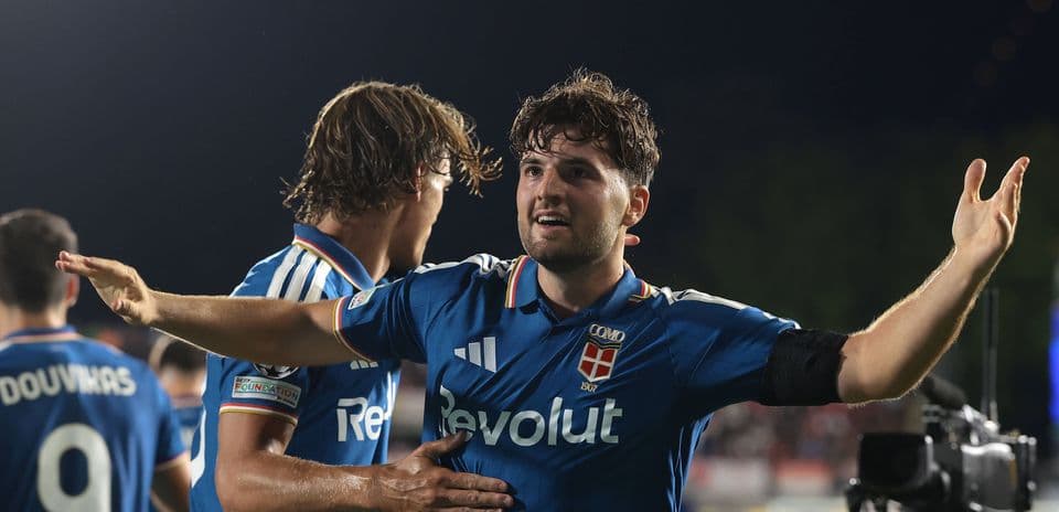 Joueurs de Como célébrant un but marqué
