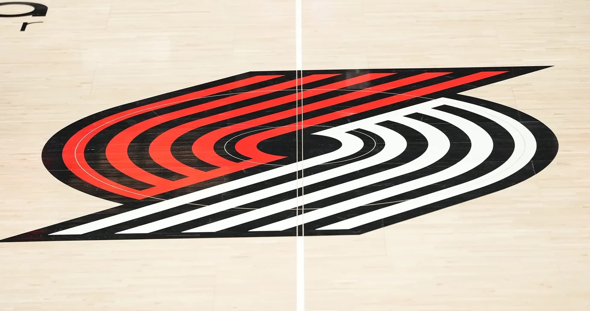 Logo des Portland Trail Blazers sur le parquet