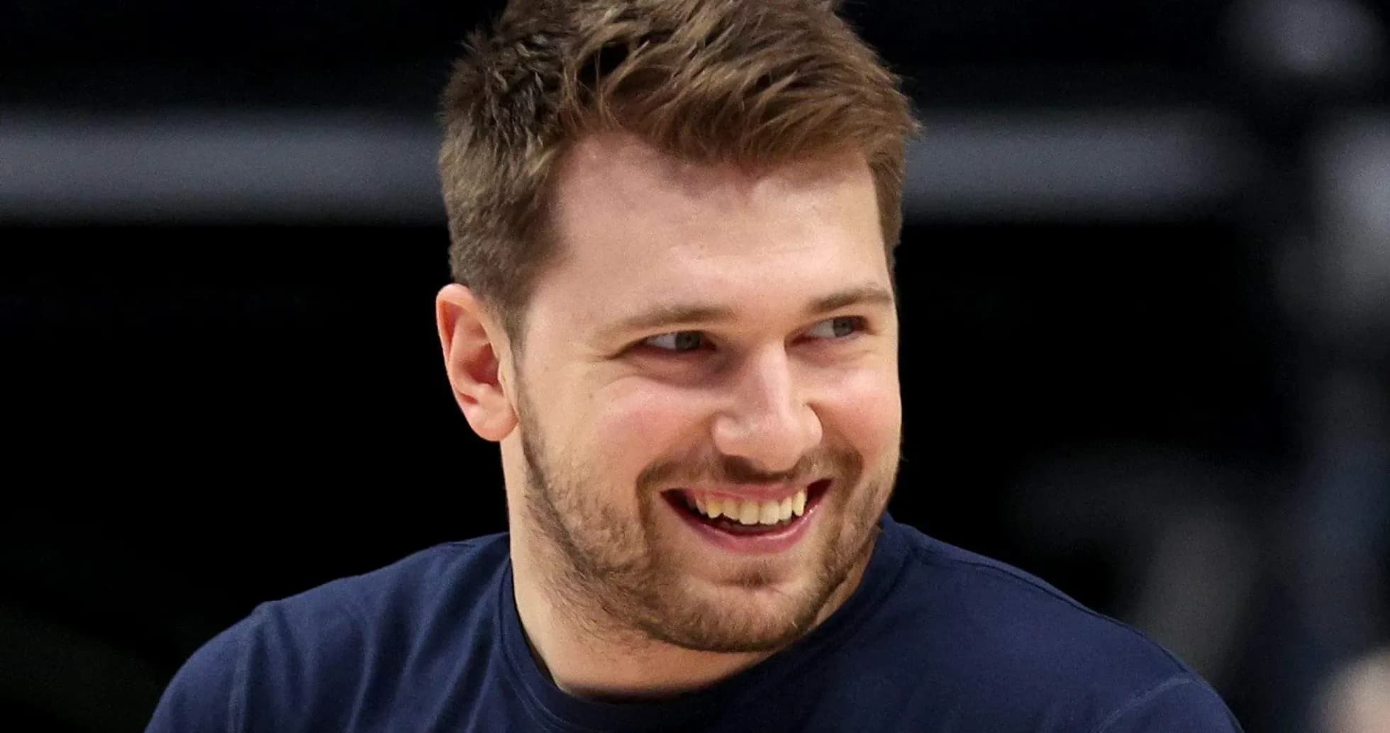 Joueur souriant lors d'une séance d'entraînement