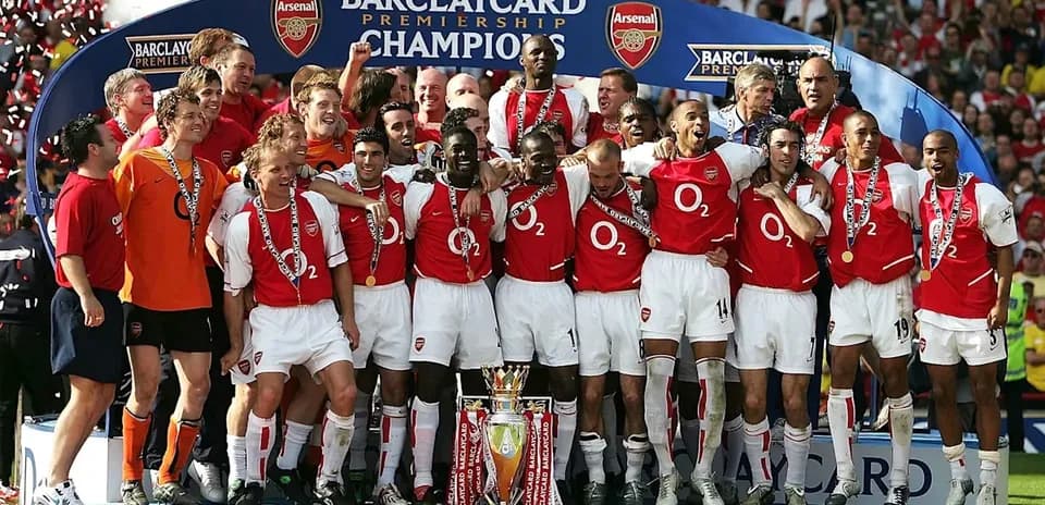 Équipe d'Arsenal célébrant le titre de champions