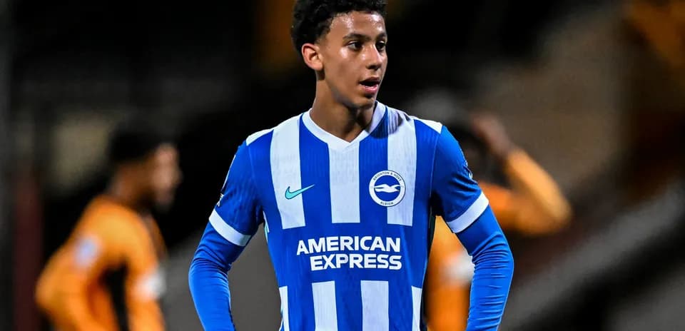 Joueur de Brighton & Hove Albion en action sur le terrain