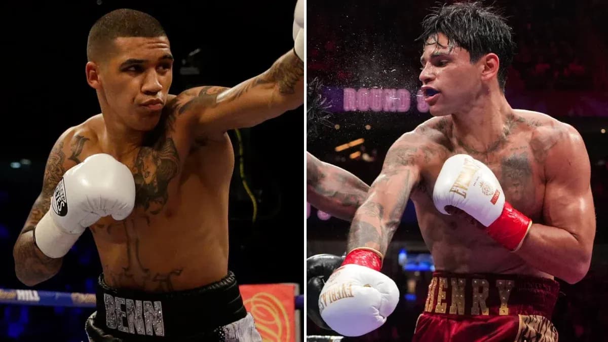 Deux boxeurs en action dans le ring