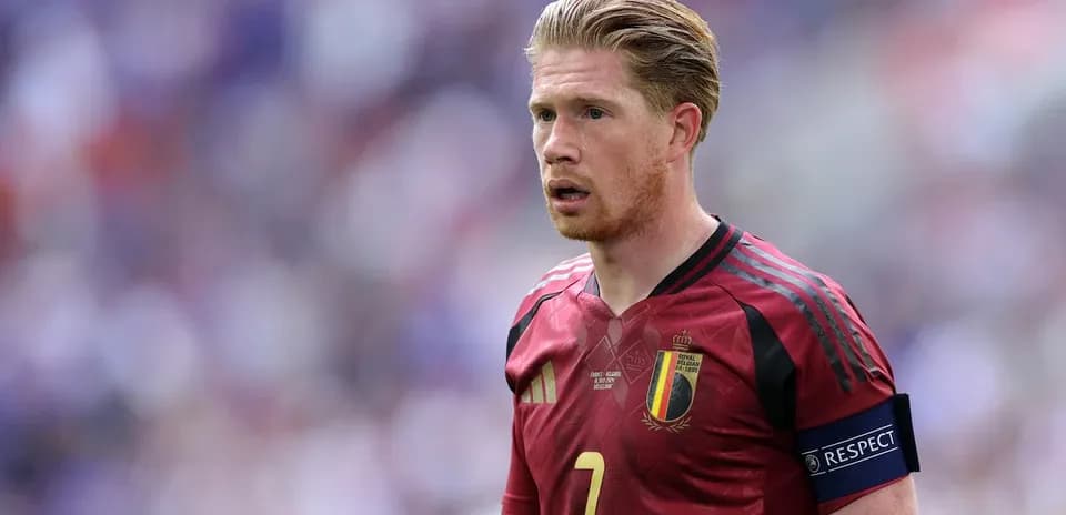 Joueur belge avec le brassard de capitaine sur le terrain