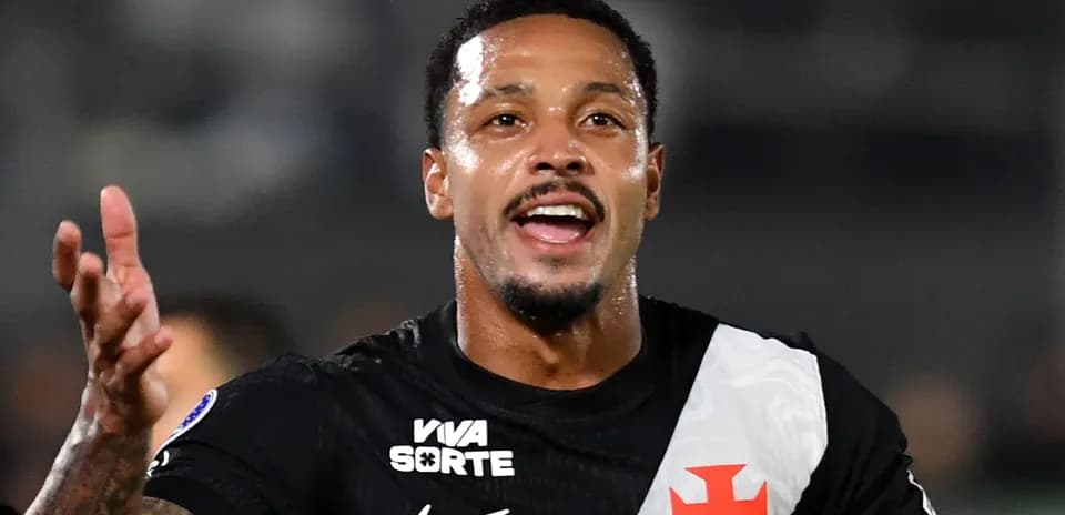 Joueur célébrant après un but marqué