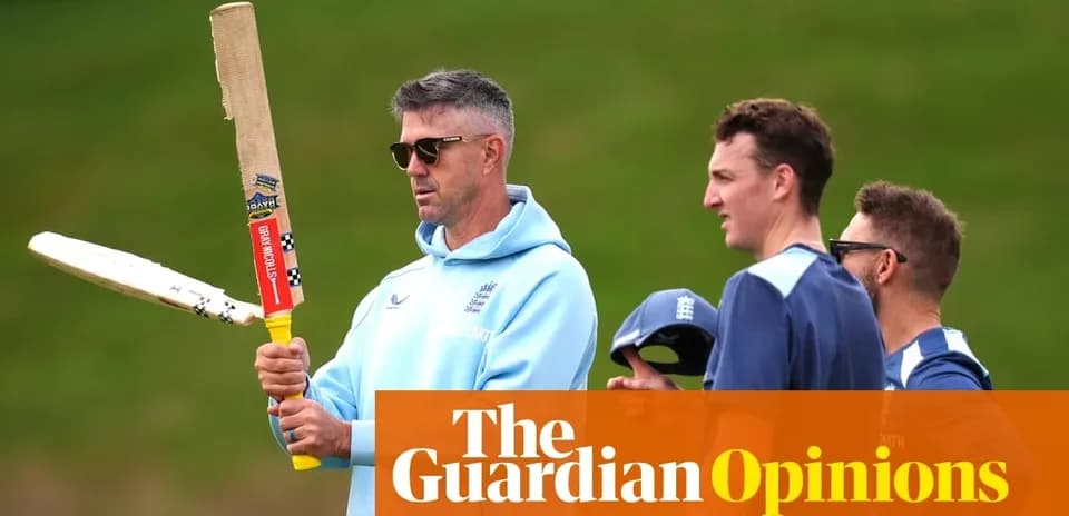 Joueur de cricket discutant avec coéquipiers lors de l'entraînement