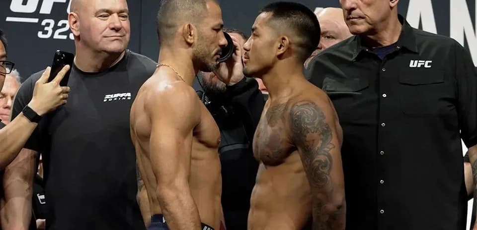 Deux combattants se faisant face lors de la pesée UFC