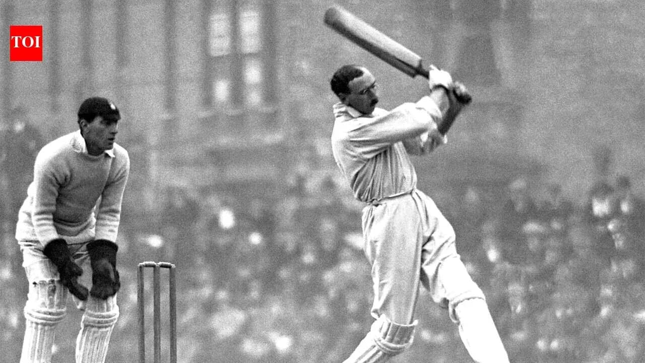 Batteur frappant la balle avec un batte de cricket