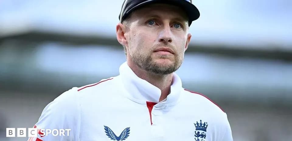 Joueur de cricket anglais en tenue de match