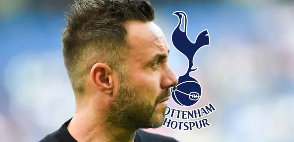 Homme regardant à côté du logo Tottenham Hotspur