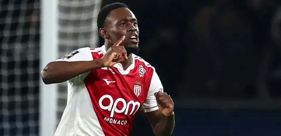 Joueur de l'AS Monaco célébrant un but