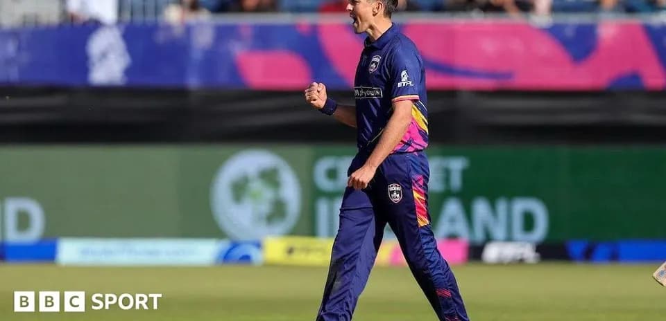 Joueur célébrant après avoir pris un wicket