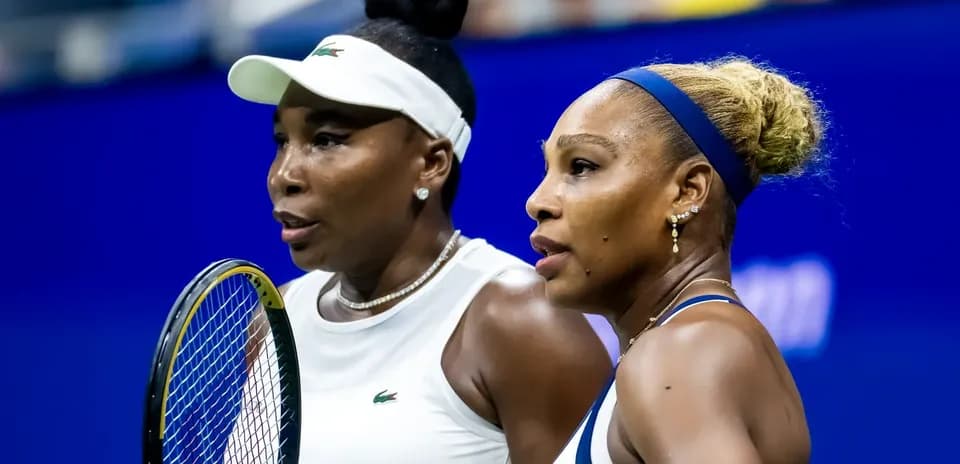 Venus et Serena Williams en double sur le court