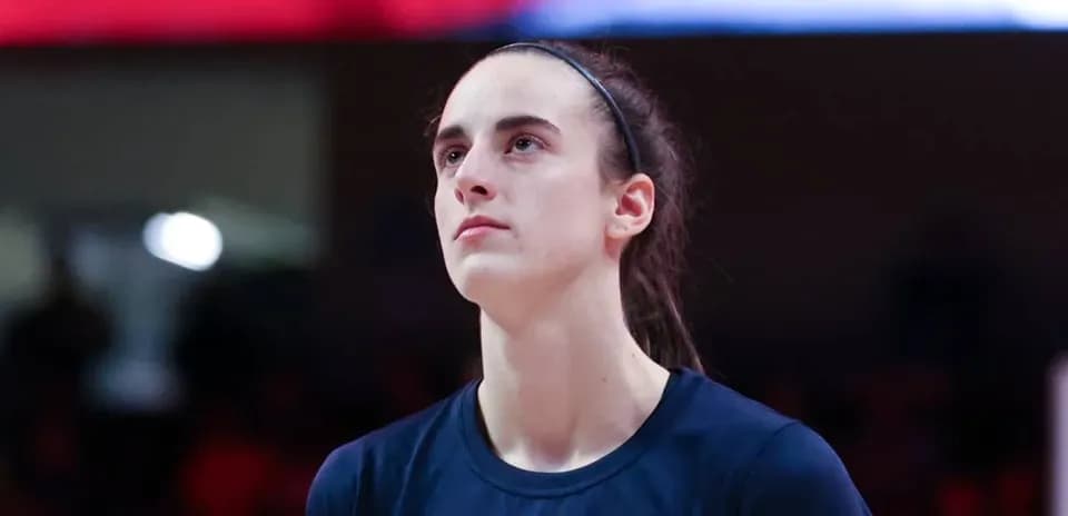 Joueuse de basket-ball en tenue d'échauffement