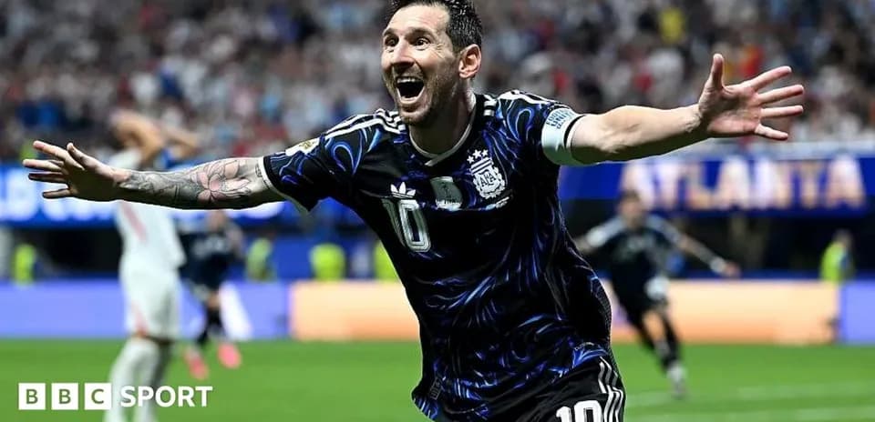 Lionel Messi célébrant un but avec l'Argentine