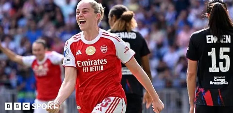 Joueuse d'Arsenal célébrant un but pendant le match