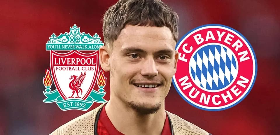 Joueur avec logos de Liverpool et Bayern Munich en arrière-plan