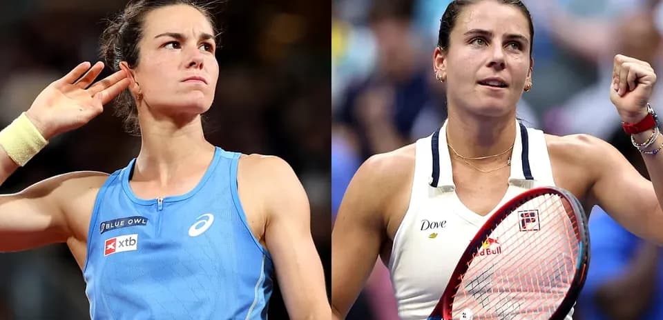 Deux joueuses de tennis célébrant leurs victoires