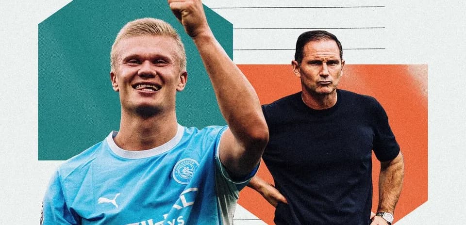 Erling Haaland et entraîneur en arrière-plan