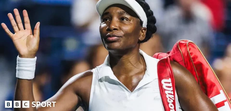 Joueuse de tennis saluant le public après un match