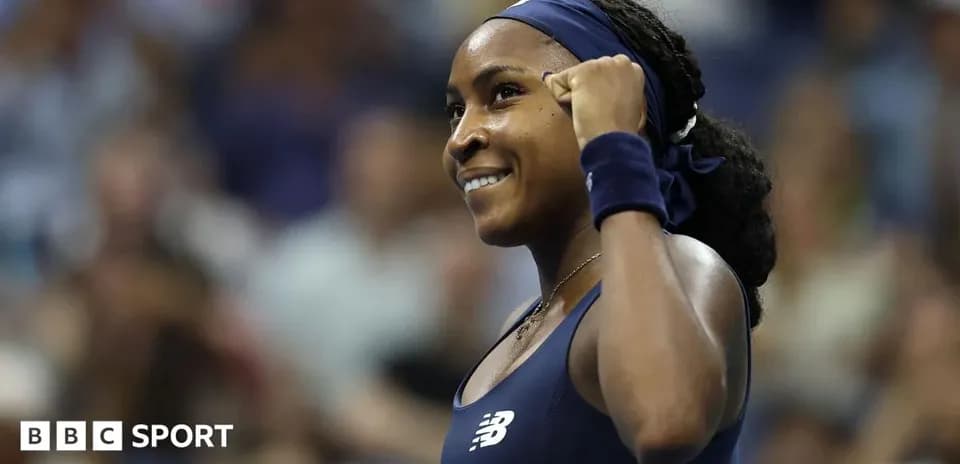 Joueuse de tennis célébrant un point au match