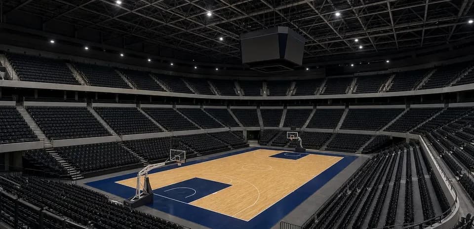 Vue intérieure d'un stade de basket-ball vide