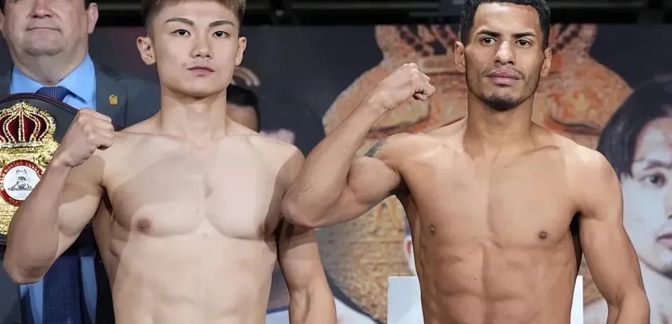 Deux boxeurs se pesant avant le combat