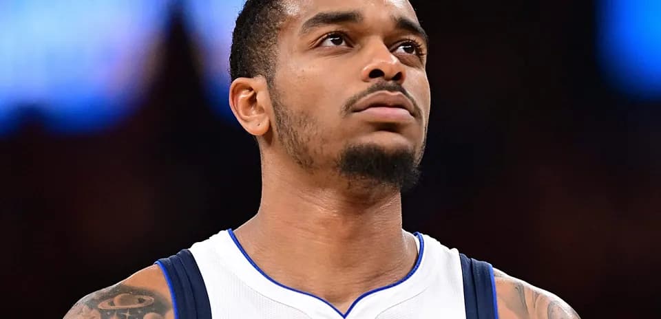 Joueur de Dallas en uniforme sur le terrain