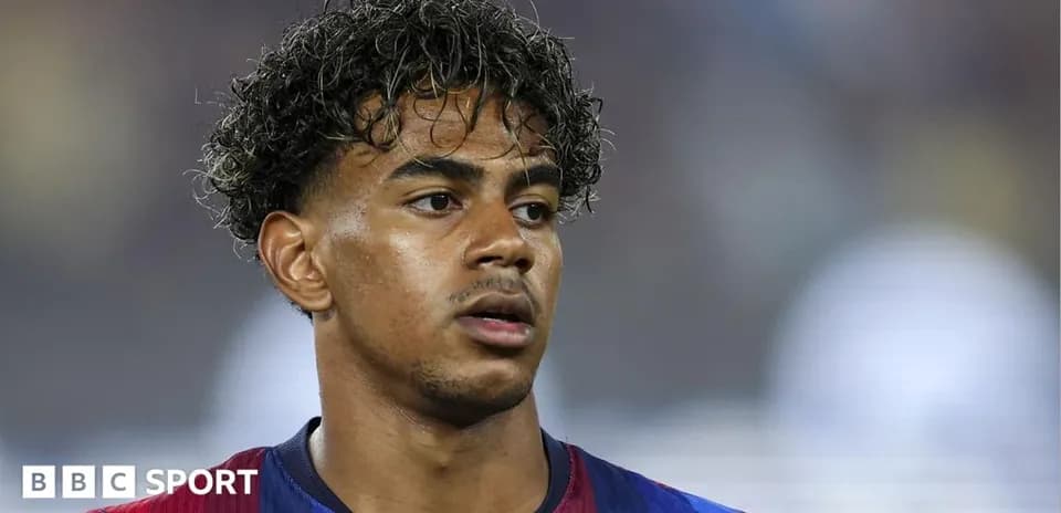 Joueur de football en maillot du FC Barcelone