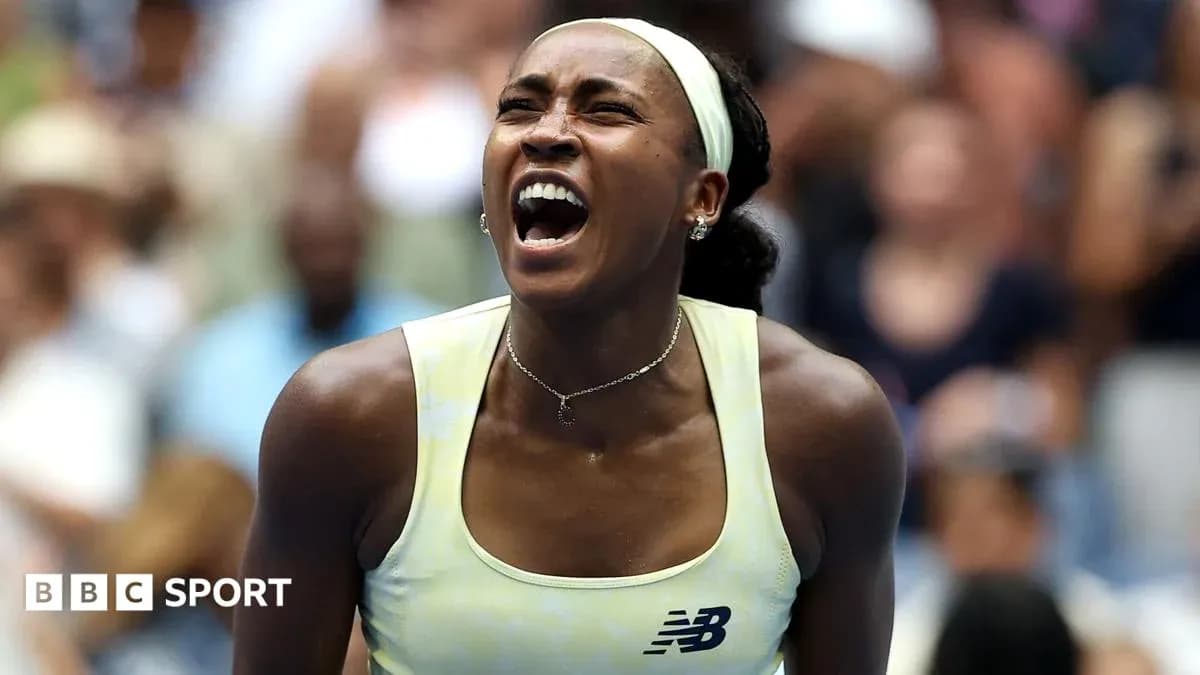 Joueuse de tennis célébrant un point au match