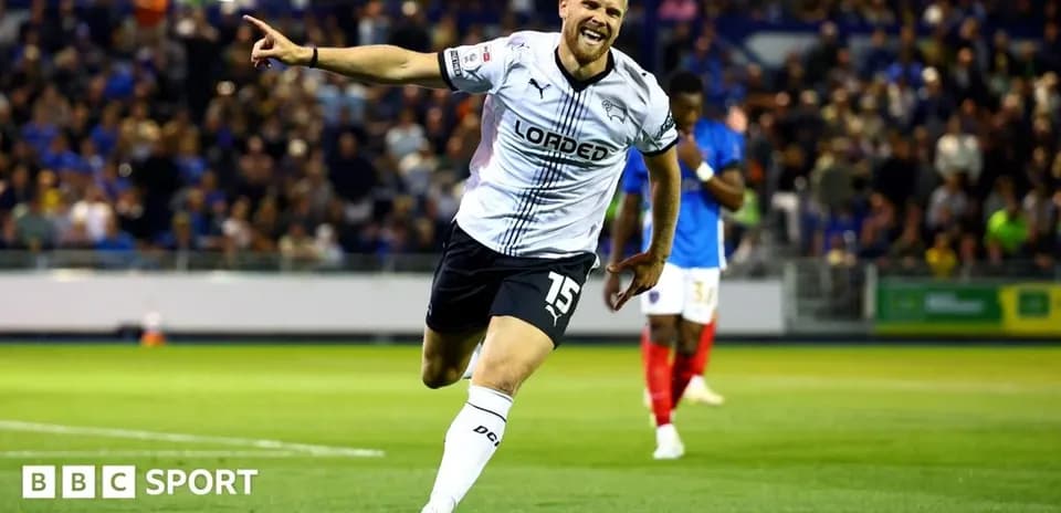 Joueur célébrant un but lors d'un match